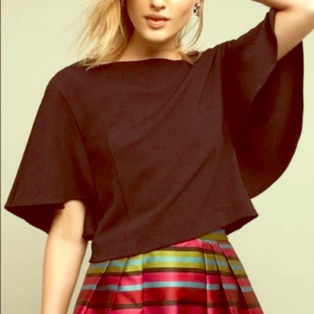 Flutter sleeve crop top